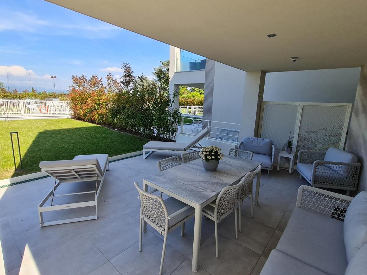 Sole Di Diana Luxury Apartments 페스키에라델가르다 외부 사진